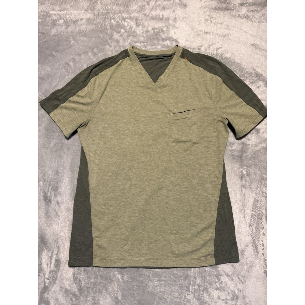Lululemon V-Neck Shirt Mens Medium Green Short Sleeve Athletic Workout Pocket